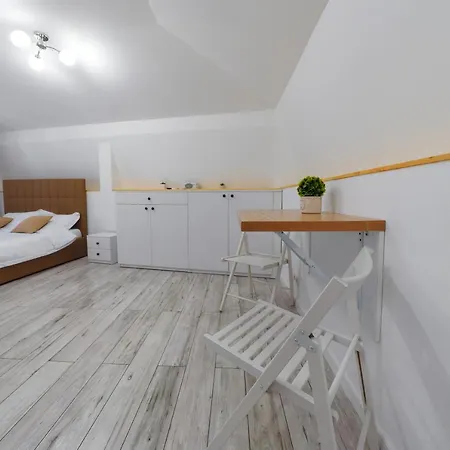 Bella House Gara - Centru 3*