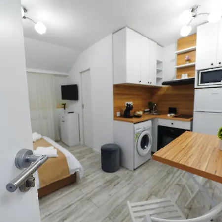 Bella House Gara - Centru 3*