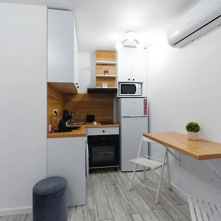 شقة فندقية Bella House 3*