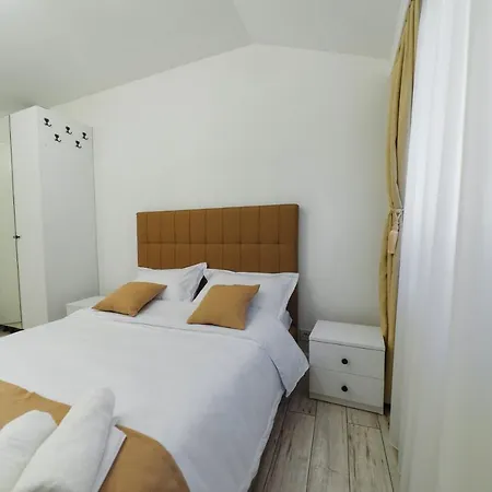 Bella House Gara - Centru 3*