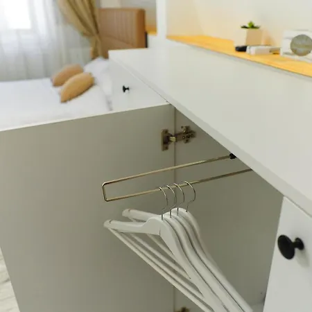 Bella House Gara - Centru 3* Craiova